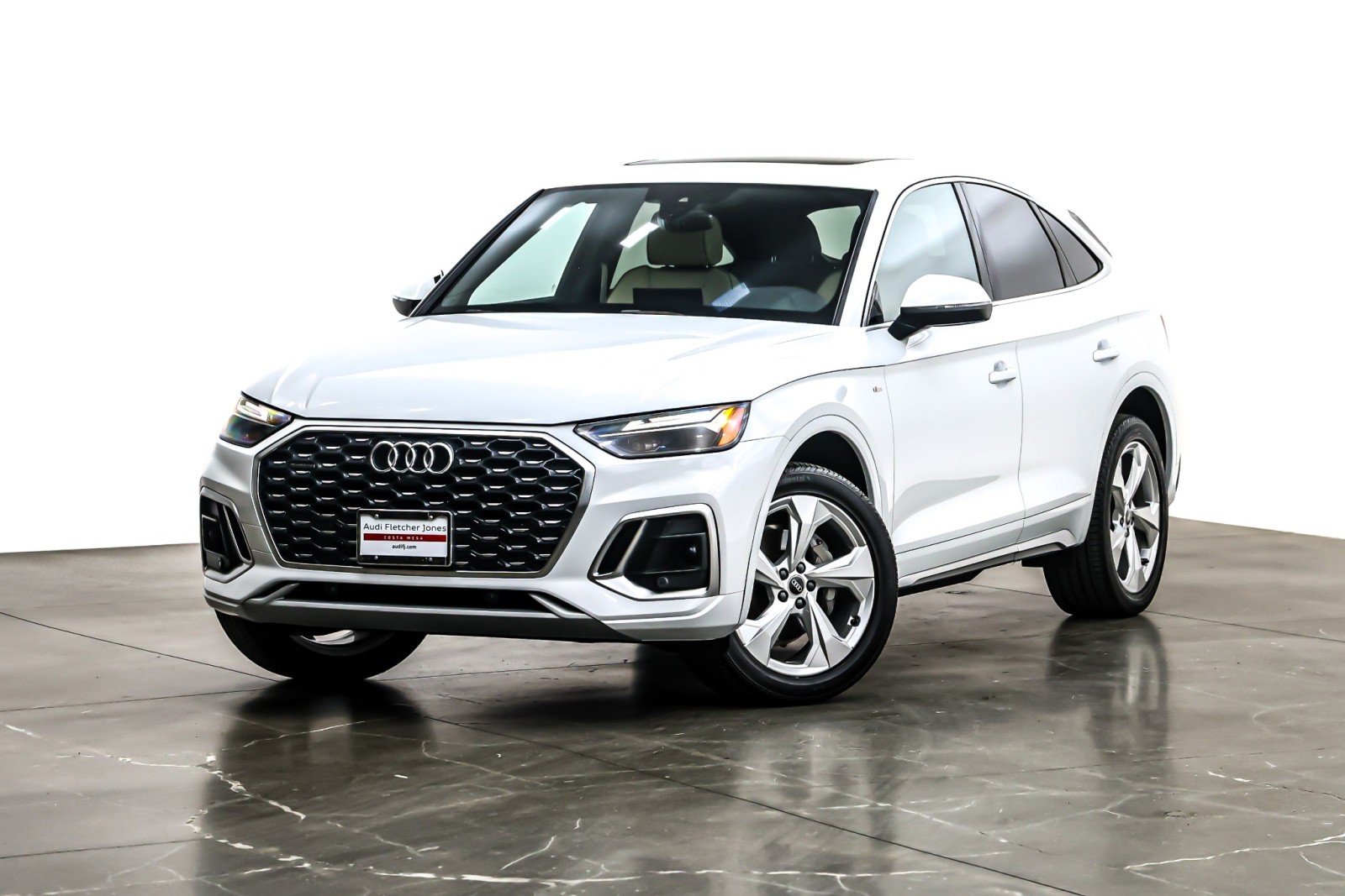 2023 Audi Q5 Sportback Premium's photo