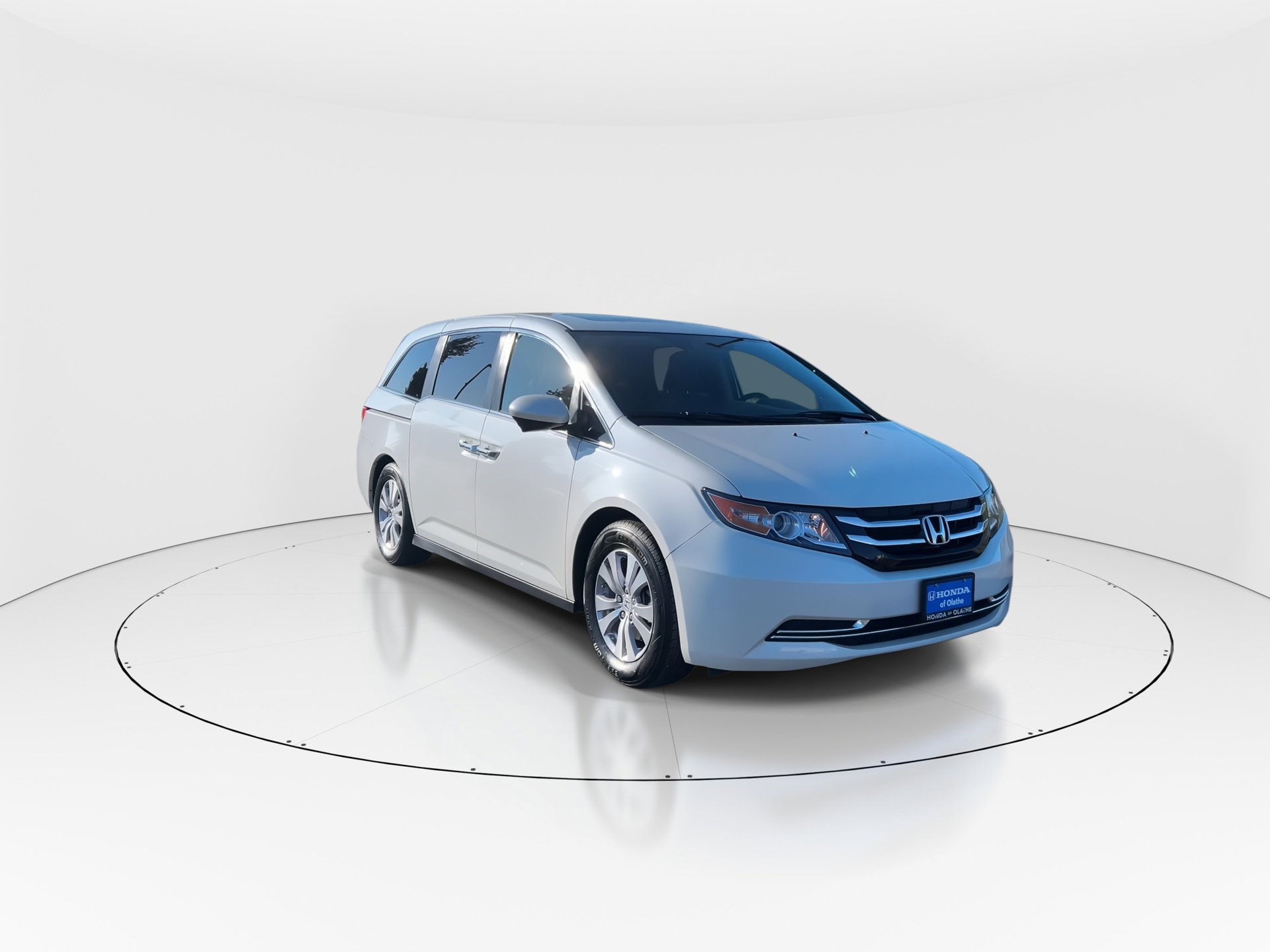 Used 2016 Honda Odyssey EX-L with VIN 5FNRL5H68GB089526 for sale in Kansas City