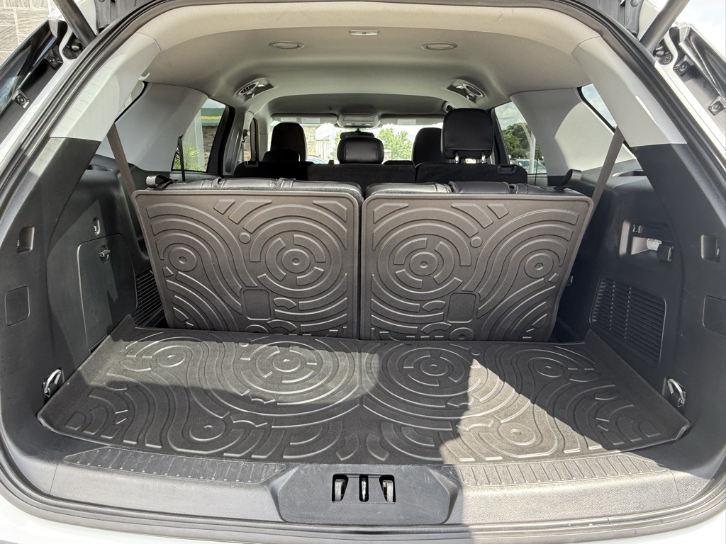 2023 Ford Explorer XLT photo 26
