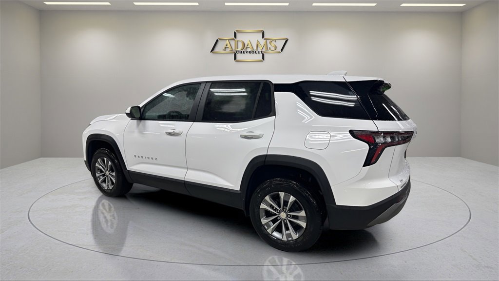 2026 Chevrolet Equinox LT photo 3
