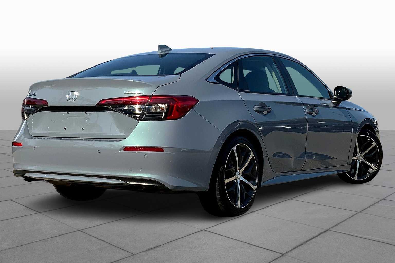 2024 Honda Civic Touring photo 12