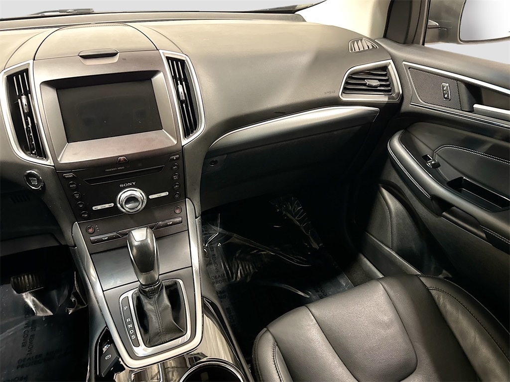 2017 Ford Edge Titanium photo 6