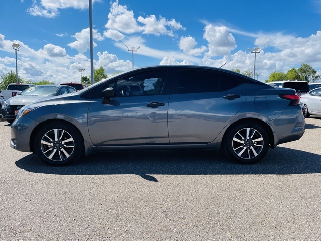 2024 Nissan Versa 1.6 S photo 4