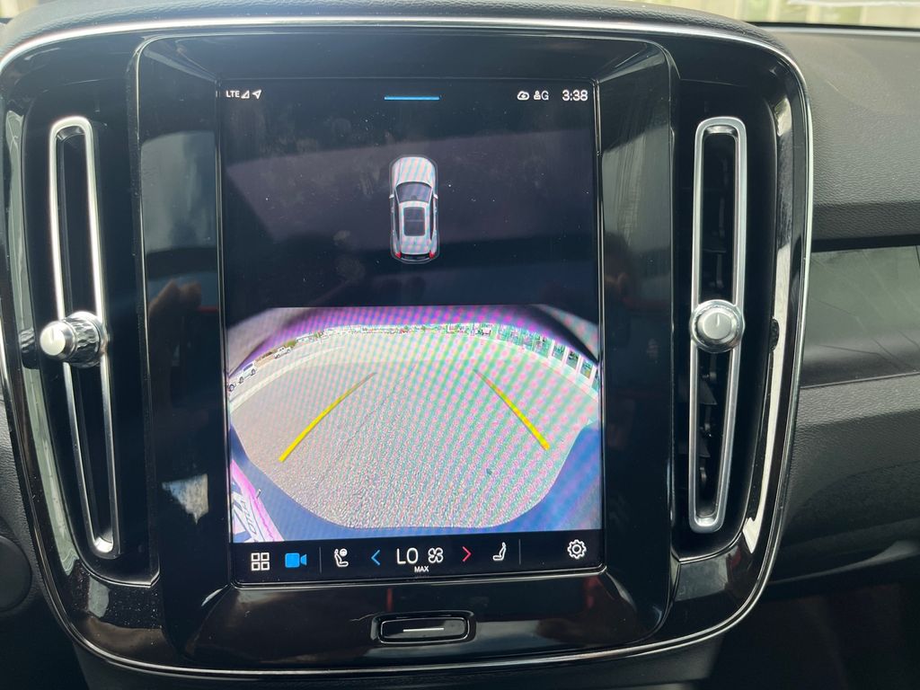 2024 Volvo XC40 Recharge Ultimate photo 23