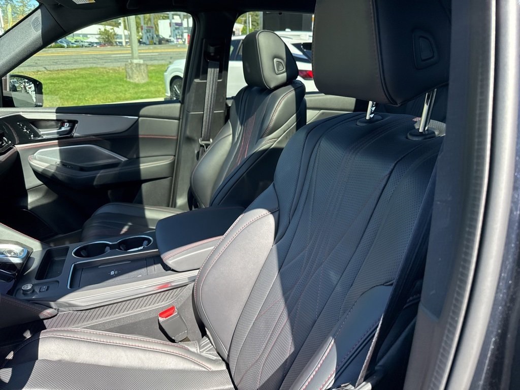 2025 Acura MDX SH-AWD A-Spec Advance photo 9