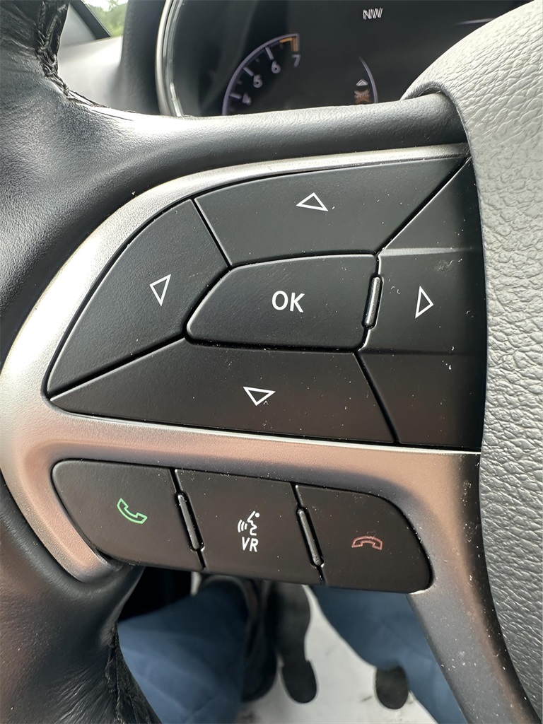 2021 Jeep Grand Cherokee Laredo X photo 17