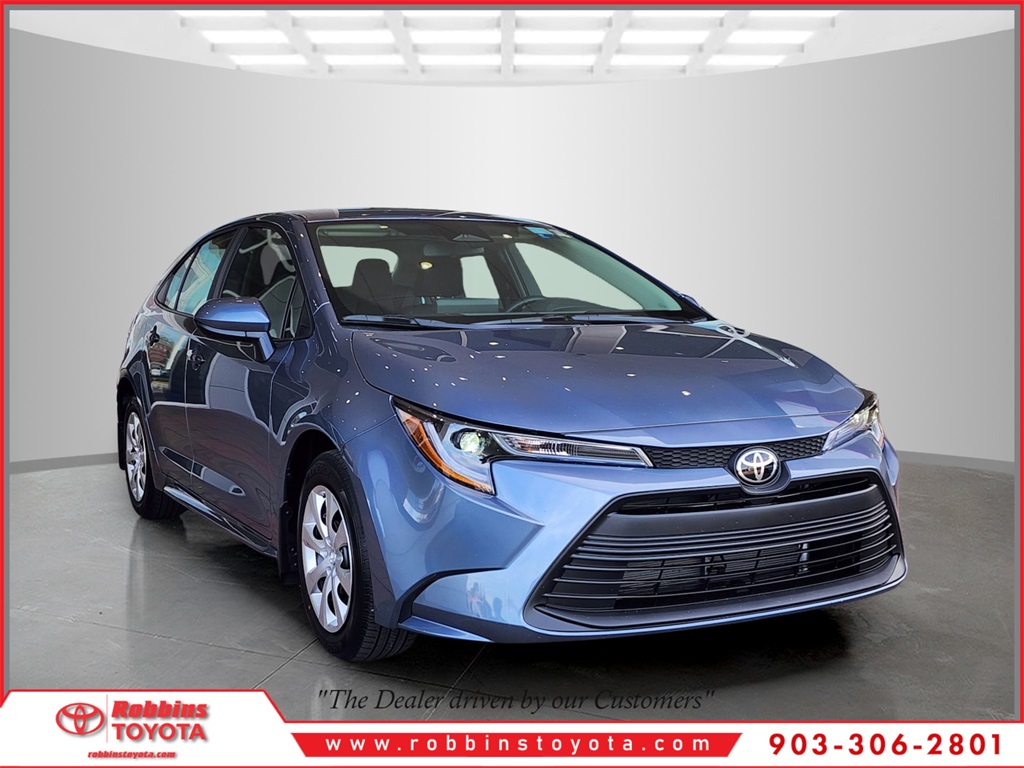 2026 Toyota Corolla LE's photo