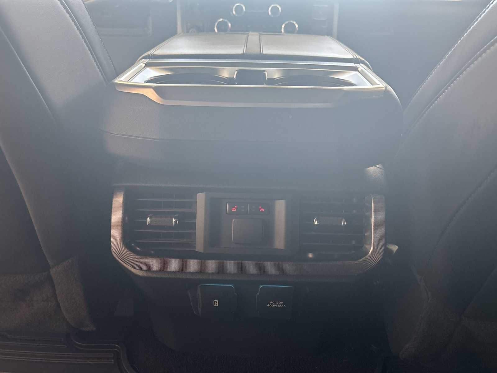 2022 Ford F-150 Platinum photo 19