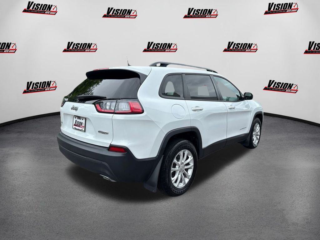 2022 Jeep Cherokee Latitude Lux photo 2