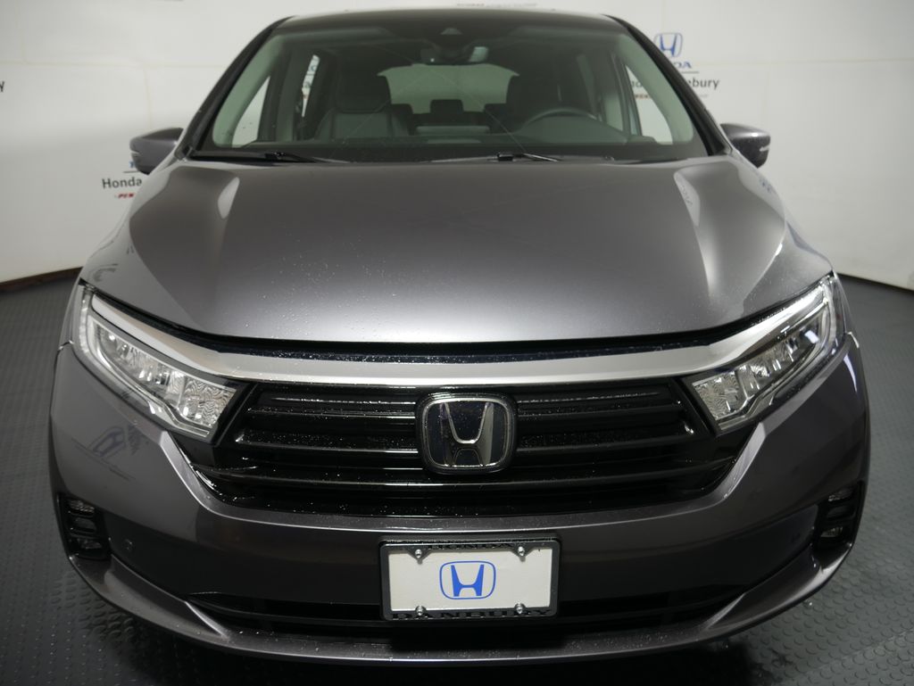 2026 Honda Odyssey Touring photo 2