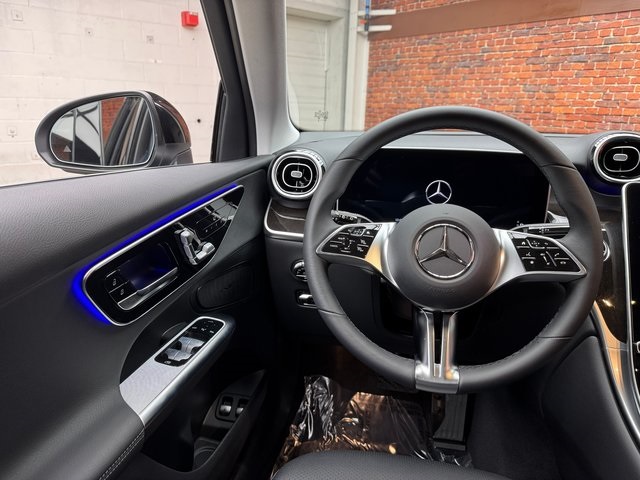 2025 Mercedes Benz GLC 350e 4MATIC photo 13