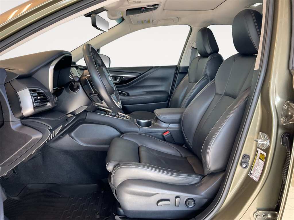 2021 Subaru Outback Limited photo 8
