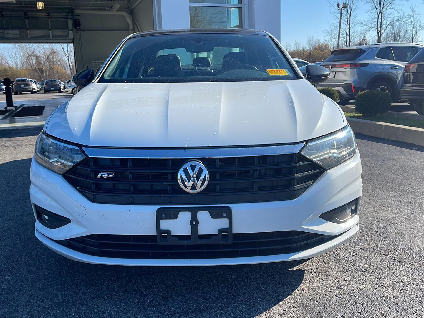 2020 Volkswagen Jetta R-Line photo 2