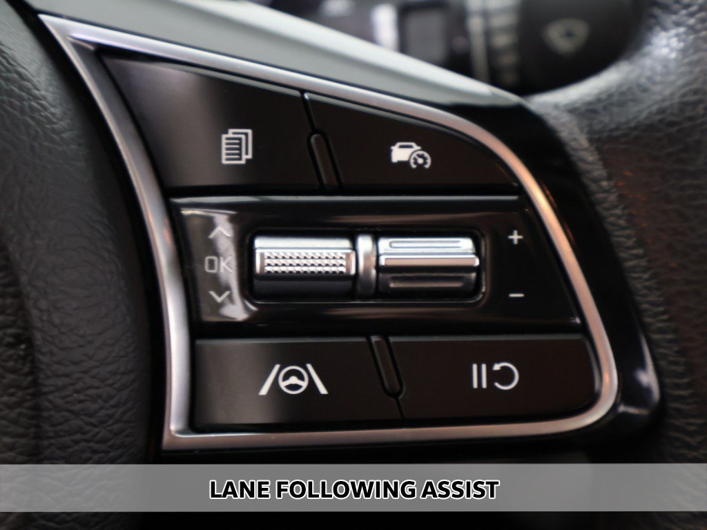 2023 Kia Forte LXS photo 3