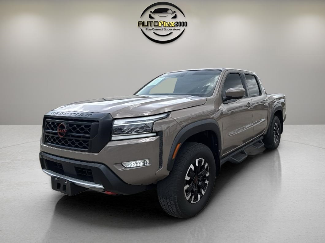 2024 Nissan Frontier PRO-4X photo 2