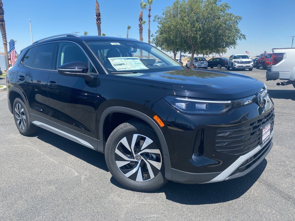 2025 Volkswagen Tiguan S's photo