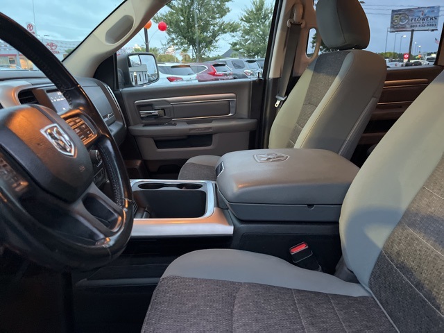 2019 Ram 1500 Classic SLT photo 7