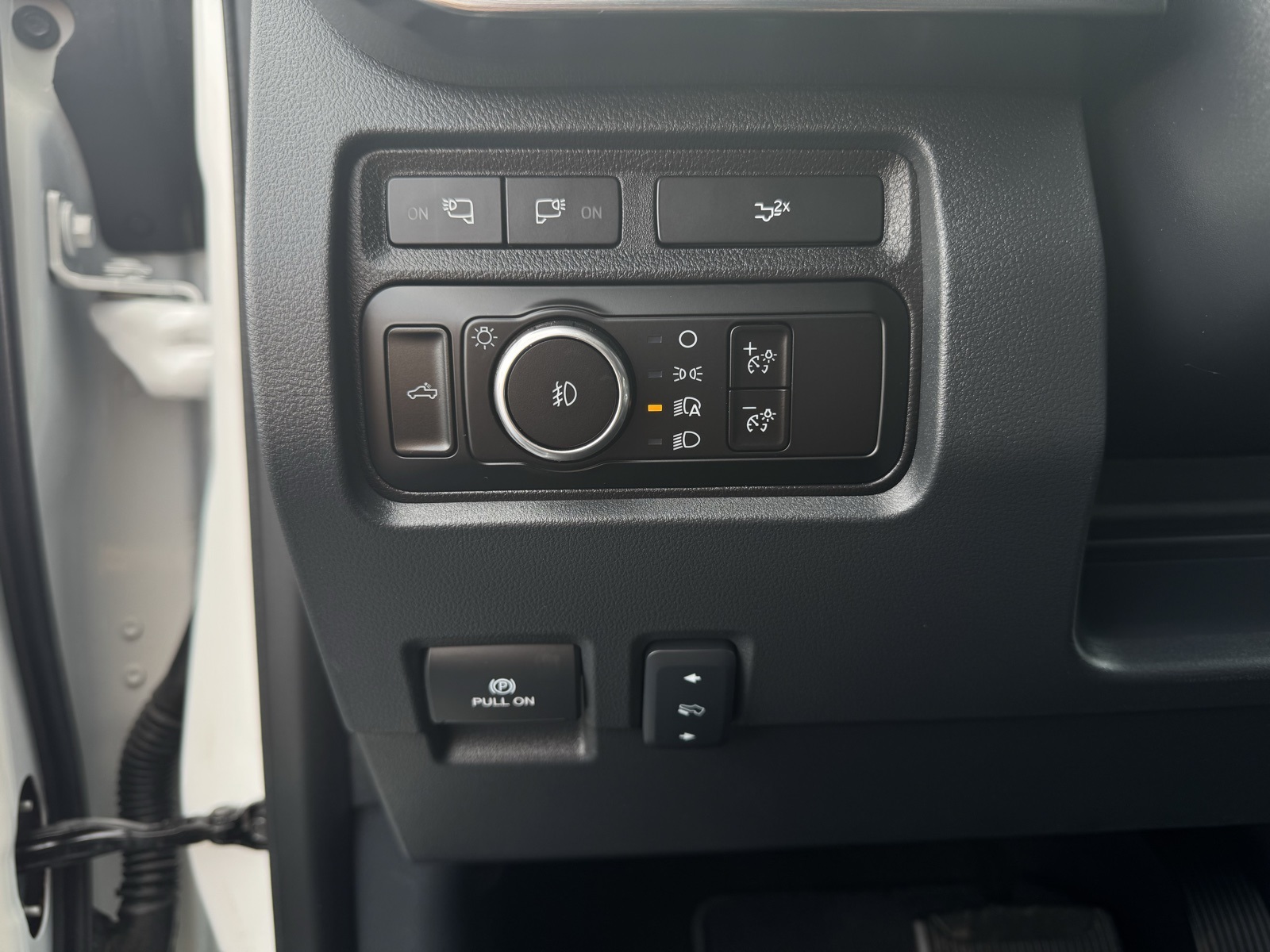 2024 Ford F-350 photo 13