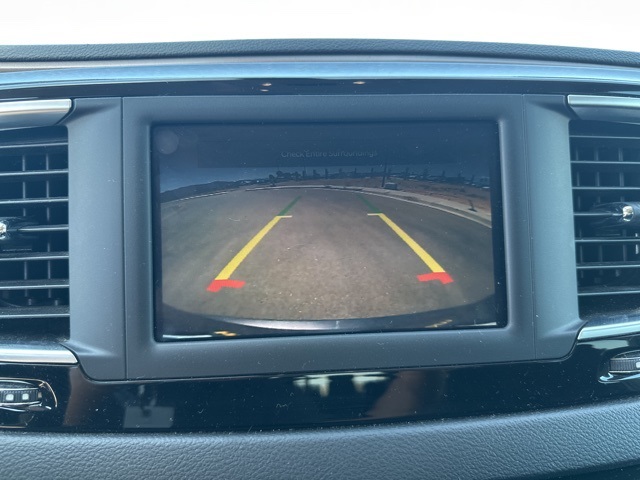 2022 Chrysler Voyager LX photo 15