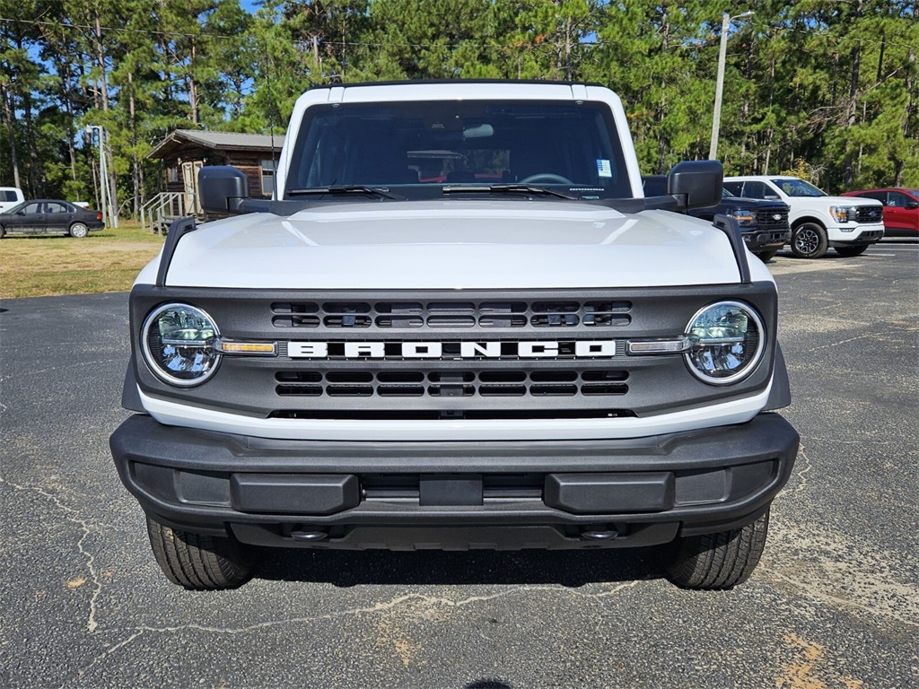 2025 Ford Bronco Base photo 2