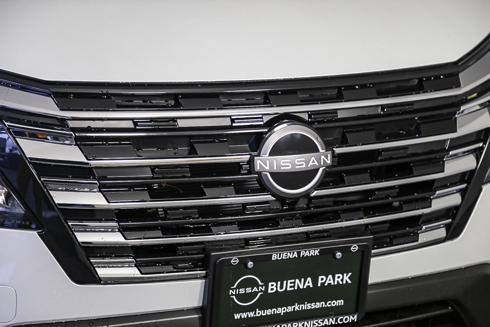 2026 Nissan Rogue SV photo 3