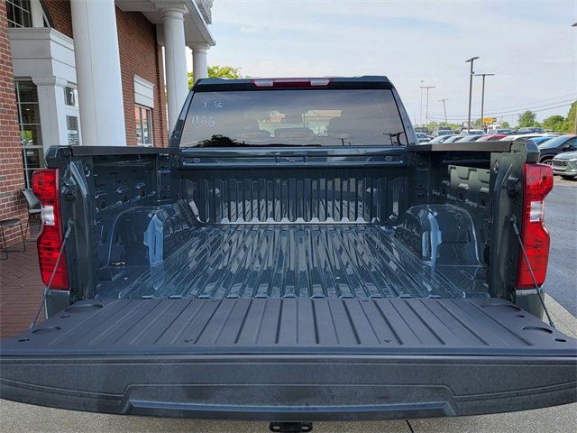 2025 Chevrolet Silverado 1500 LT photo 32