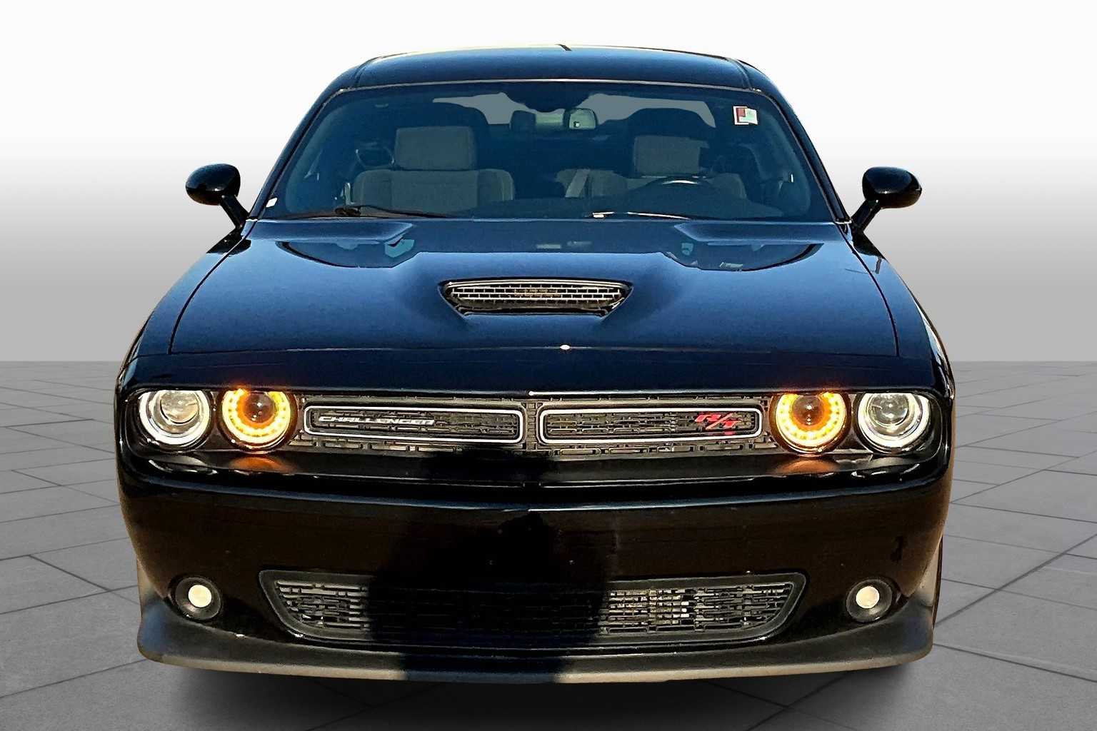 2022 Dodge Challenger R/T photo 3