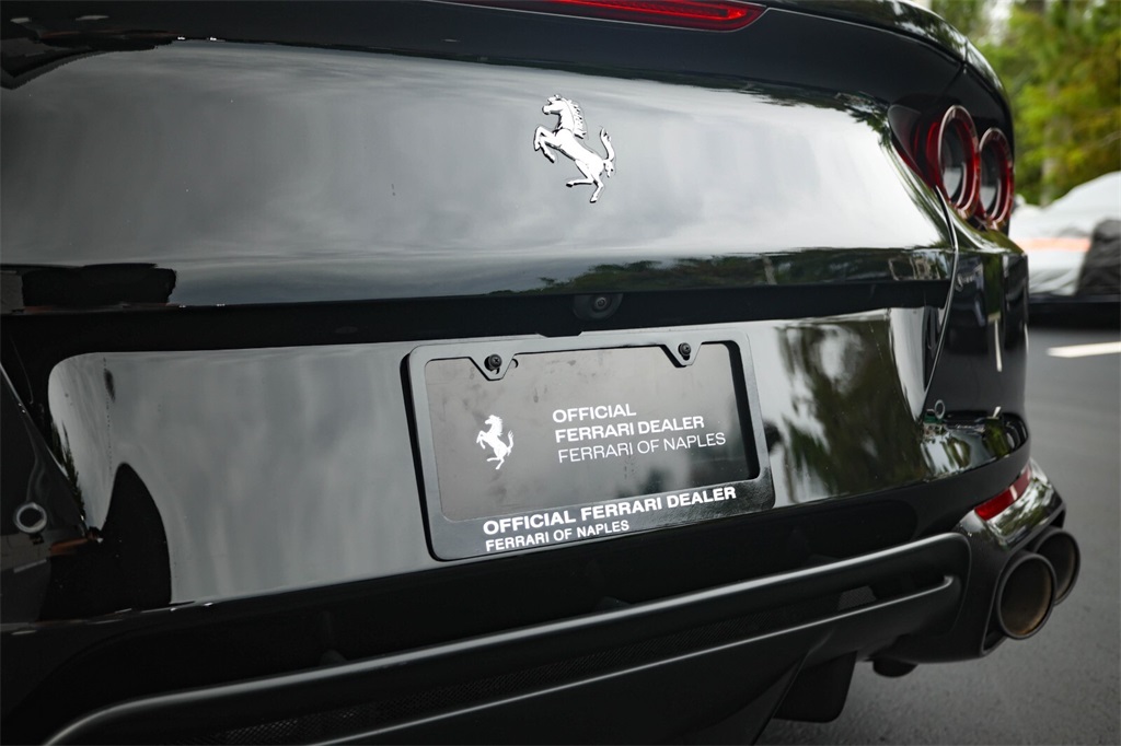 2023 Ferrari 812 GTS Base photo 17
