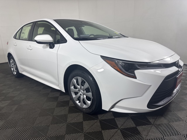 2026 Toyota Corolla LE's photo