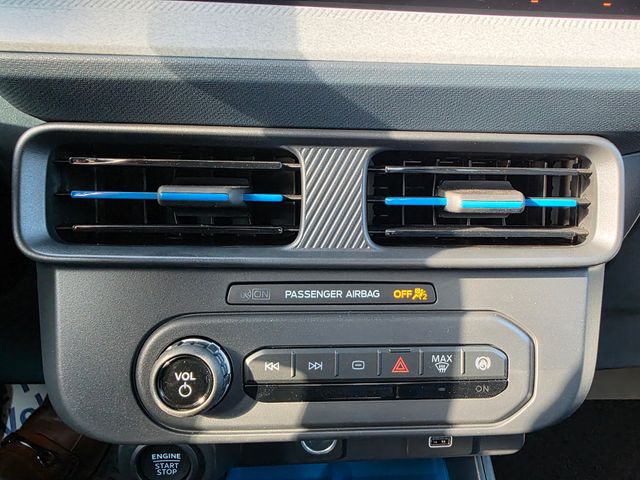 2025 Ford Maverick XLT photo 16
