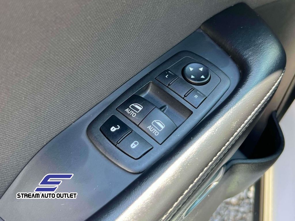 2023 Dodge Challenger GT photo 11