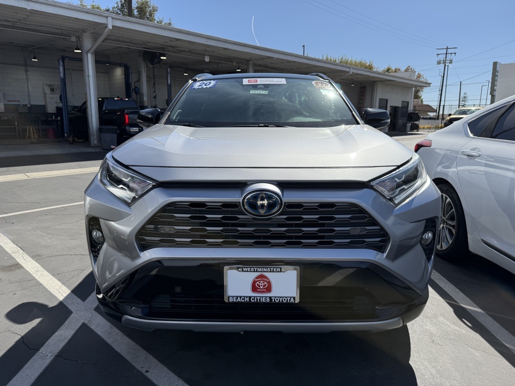 2020 Toyota RAV4 Hybrid XSE photo 2