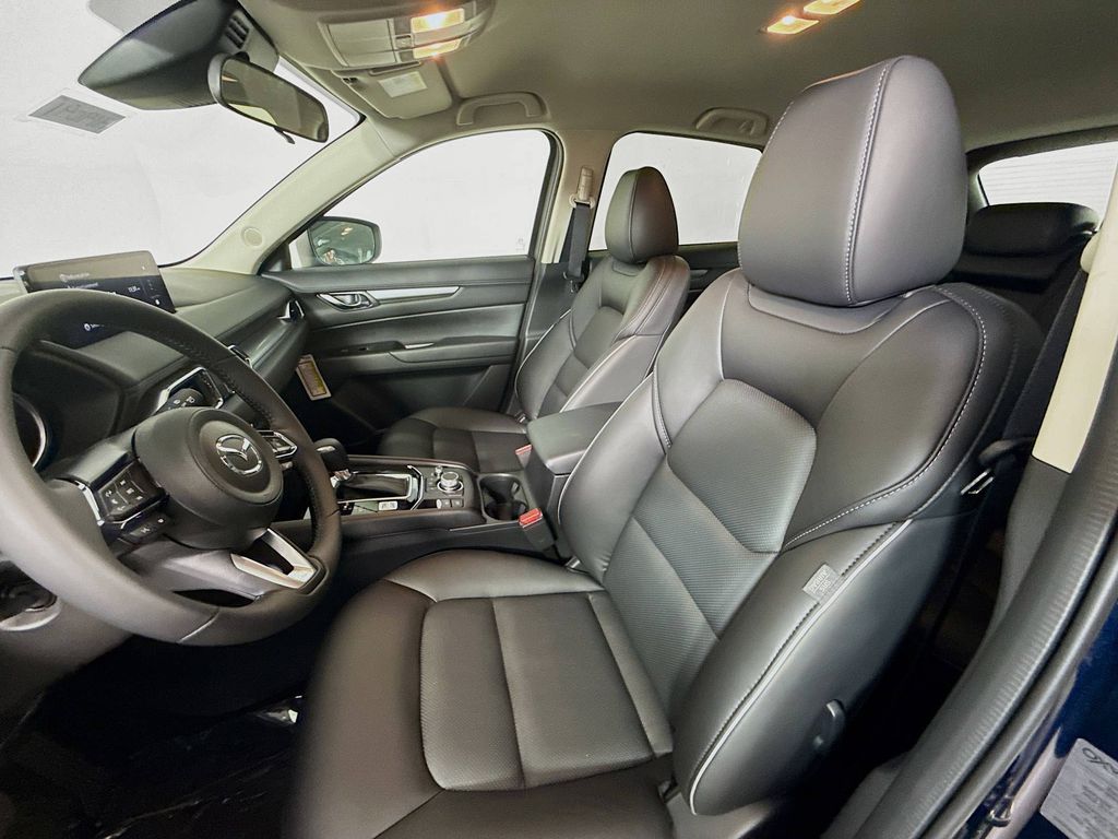 2025 Mazda CX-5 2.5 Select photo 19