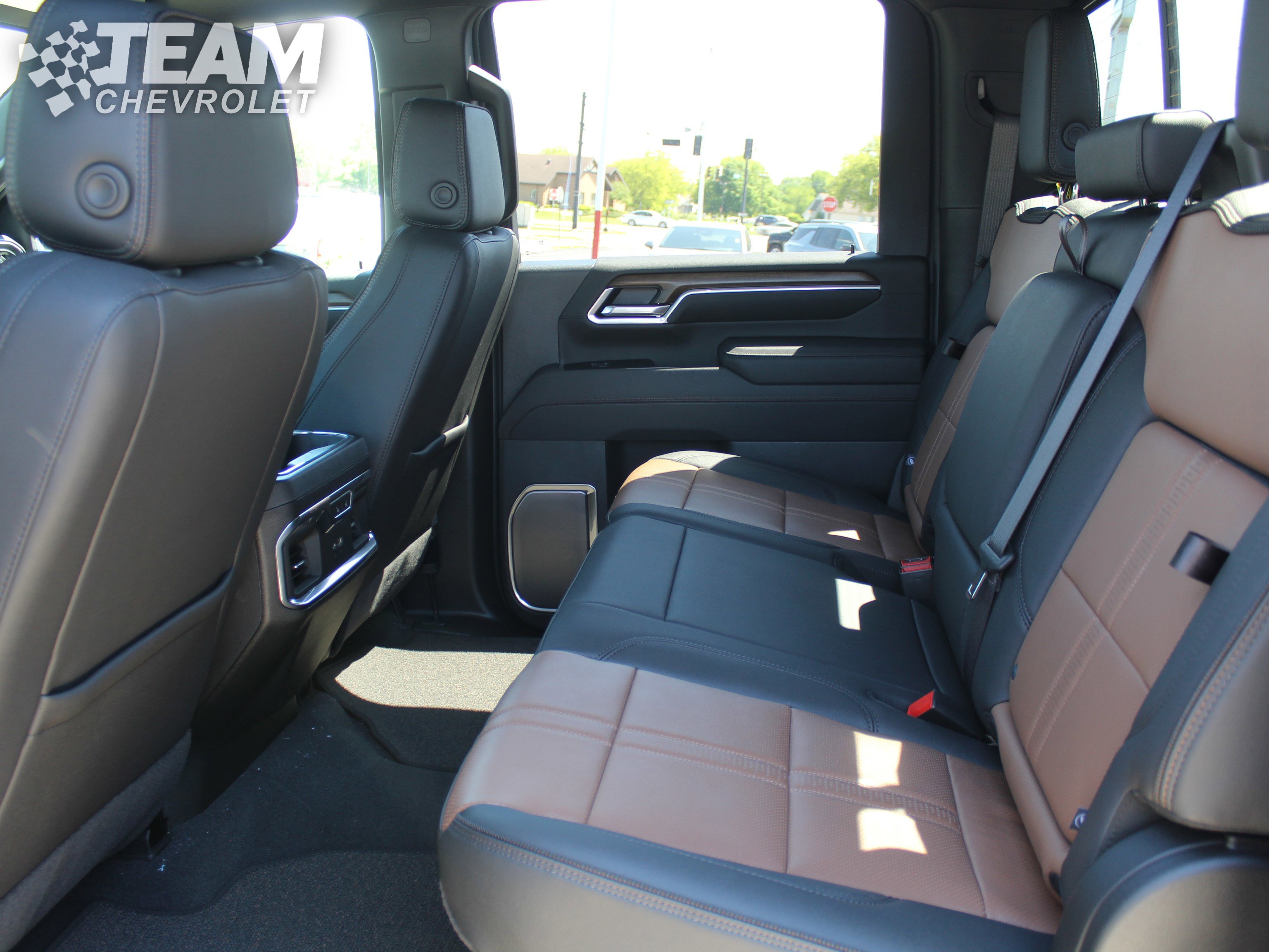 2025 Chevrolet Silverado 2500HD High Country photo 14