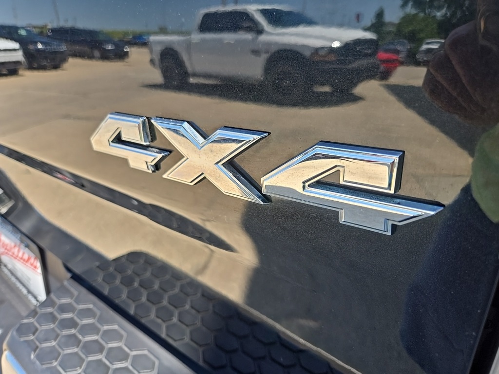 2017 Ram 1500 Laramie photo 25