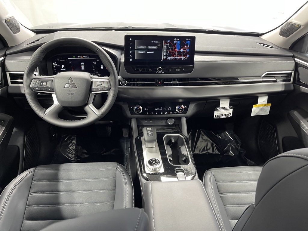 2025 Mitsubishi Outlander SE photo 10