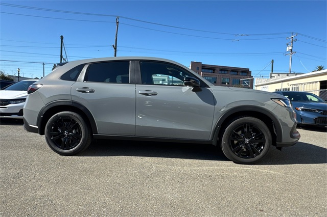2026 Honda HR-V Sport photo 2