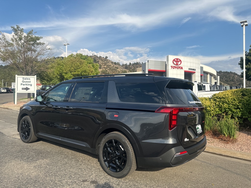 2026 Kia Carnival SX photo 4