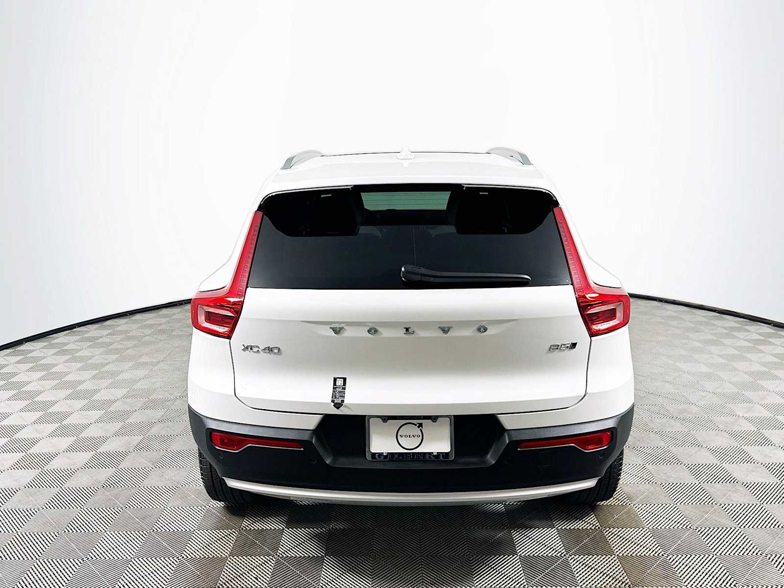 2025 Volvo XC40 AWD Plus photo 6