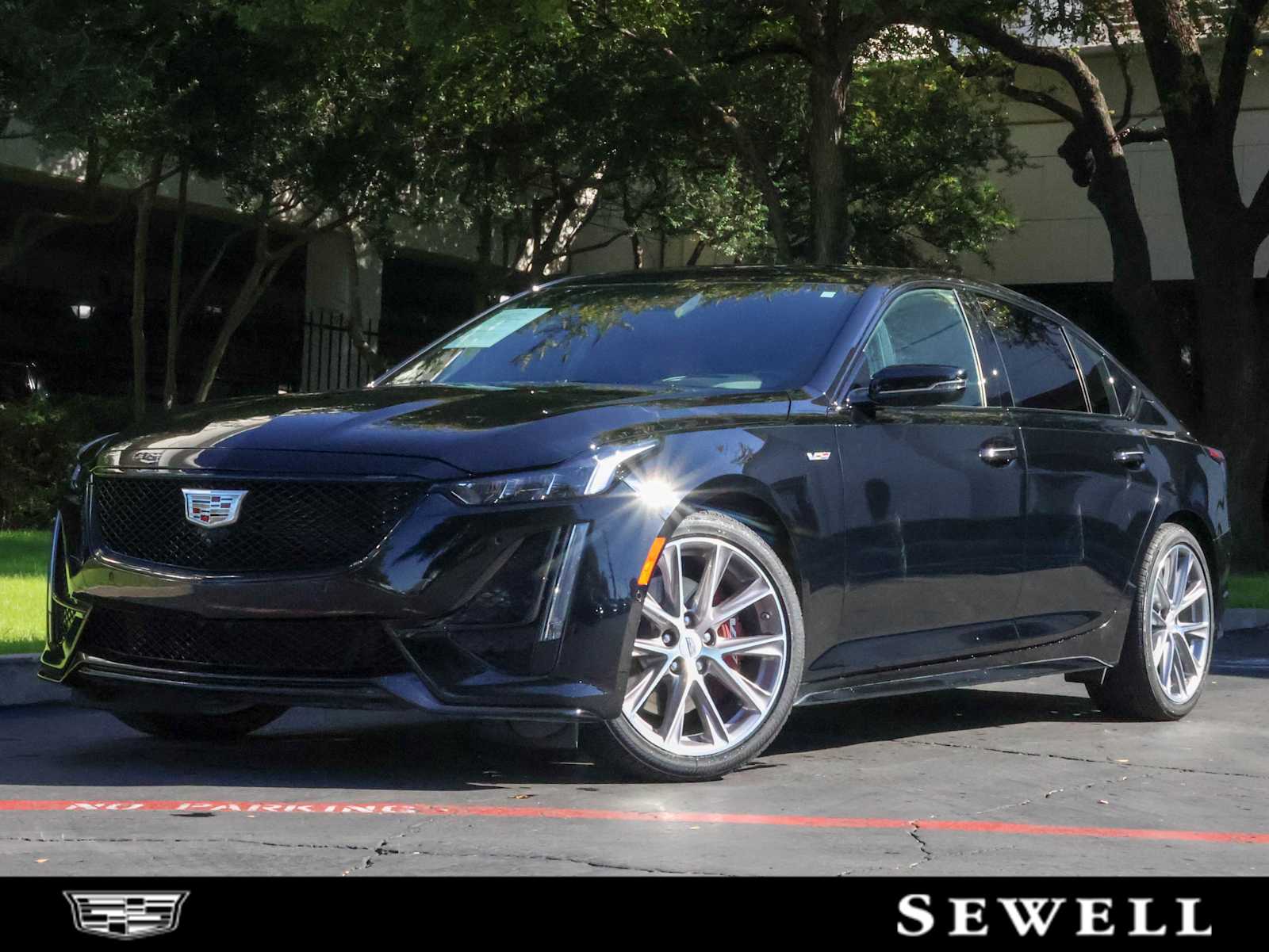 2024 Cadillac CT5 V-Series's photo