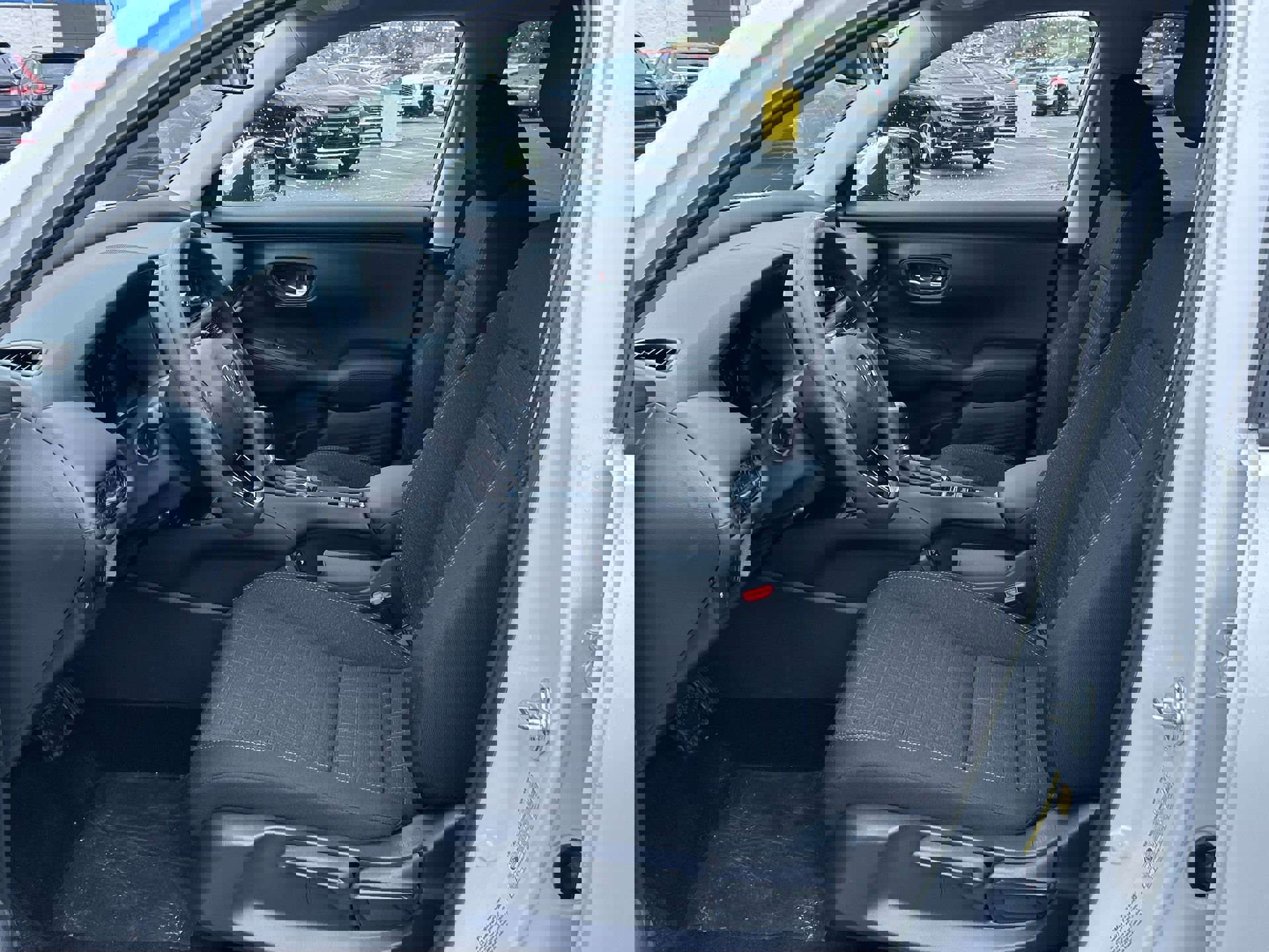 2026 Honda HR-V LX photo 11