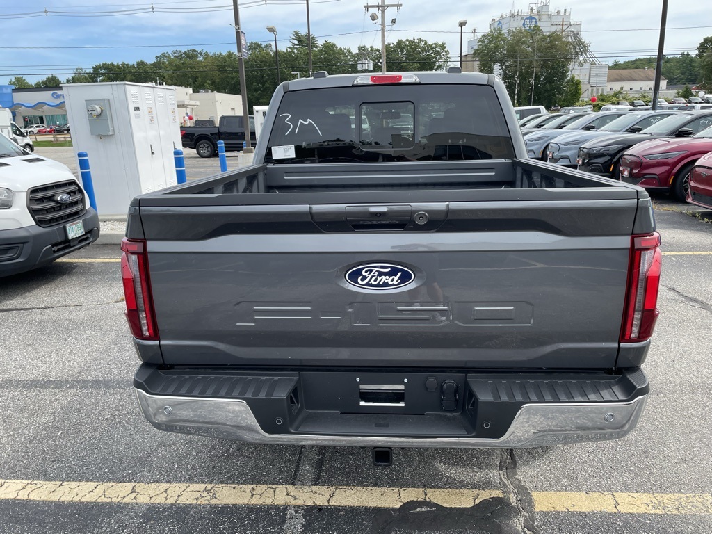 2025 Ford F-150 Lariat photo 3