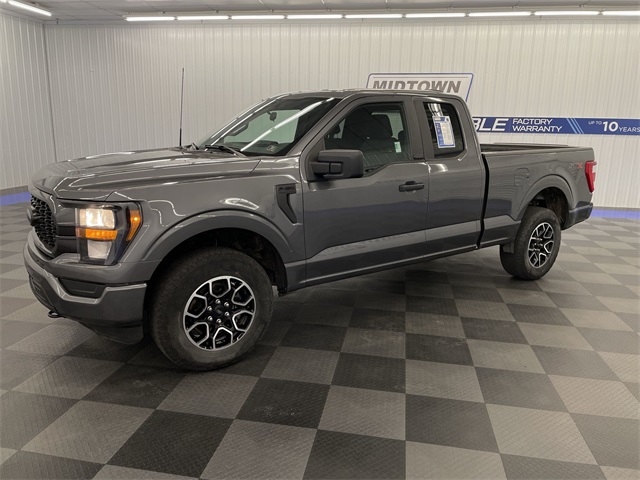 2023 Ford F-150 XL's photo