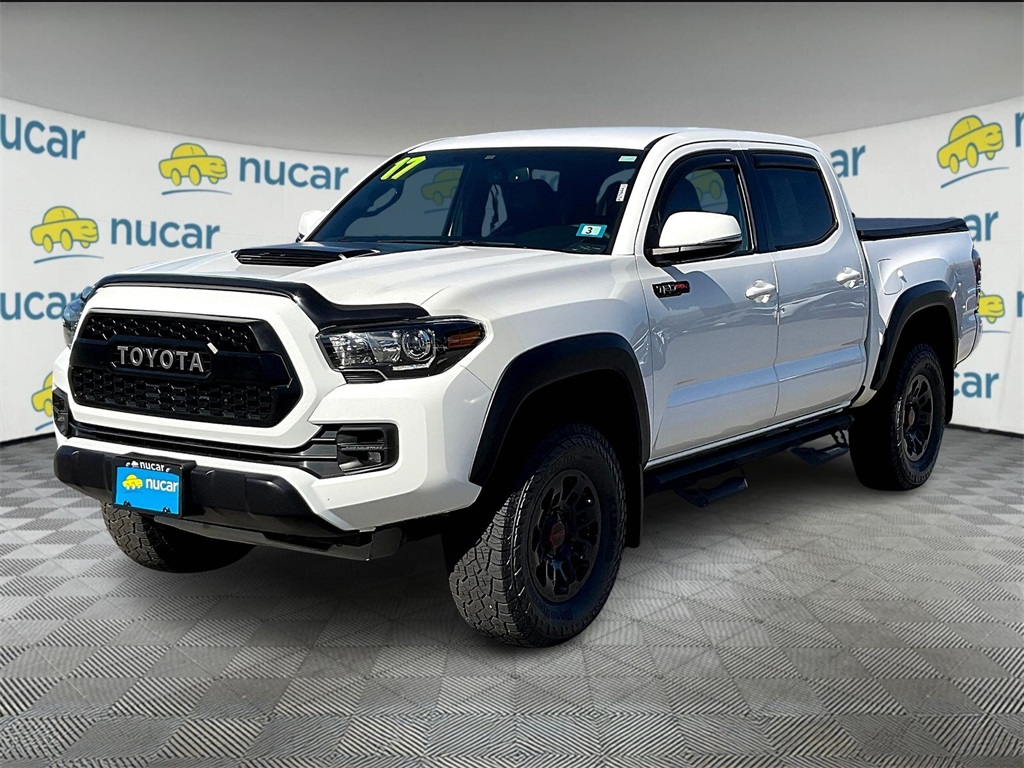 2017 Toyota Tacoma TRD Pro photo 3