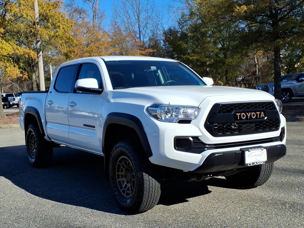 2023 Toyota Tacoma Trail's photo