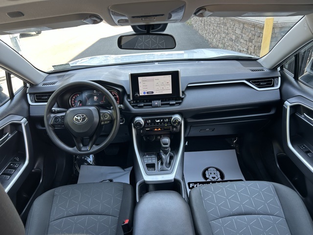 2023 Toyota RAV4 XLE photo 34