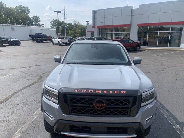2022 Nissan Frontier PRO-4X photo 8