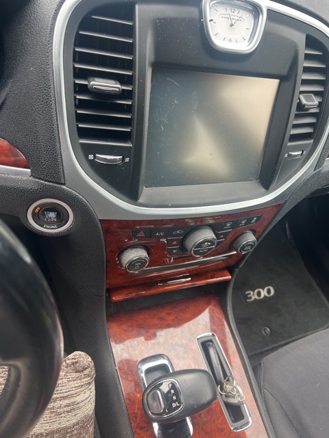 2012 Chrysler 300 Base Limited photo 4