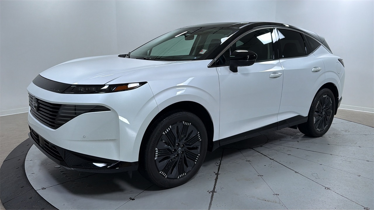 2025 Nissan Murano Platinum's photo