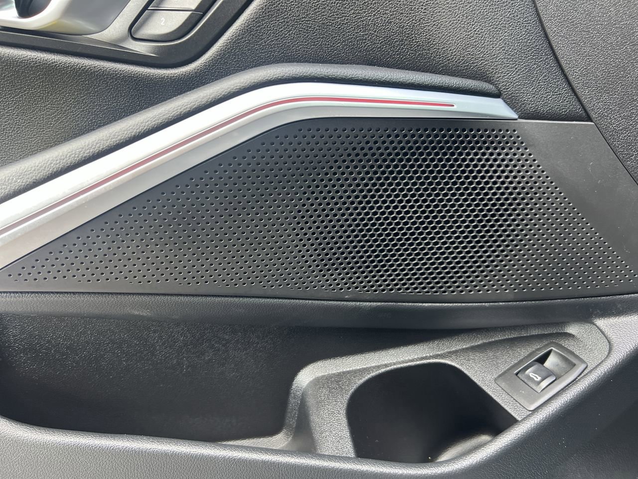 2023 Bmw 330i photo 18
